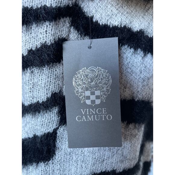 Vince Camuto Black and Gray V-Neck Sweater (Fits like a L) - Picture 6 of 13